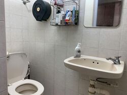 Lucky Plaza (D9), Apartment #633853941